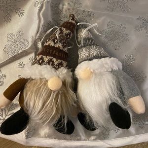 💜2/$15 Christmas Tree Ornament Gnomes with Knit Hat